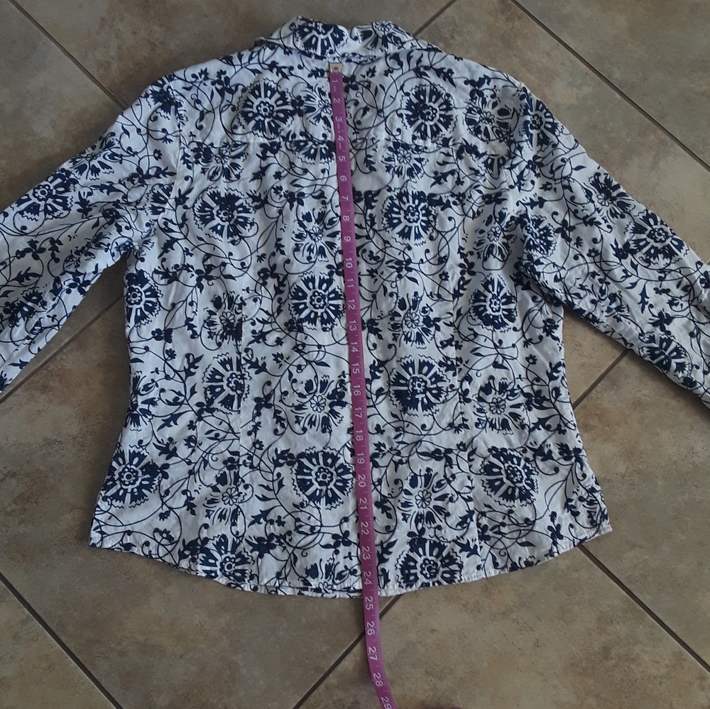 Cotton Casual Top. Size: L - Picture 7 of 7